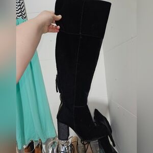 Women's Black Velvet Knee-High Block Heel Boots Unbranded Size 8 Classy Concert